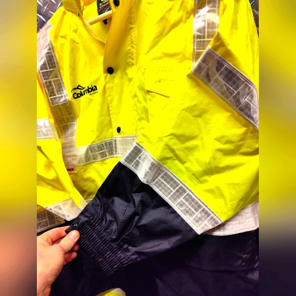 Columbia - Kishigo Storm Stopper Pro Rainwear Jacket - Picture 7 of 11